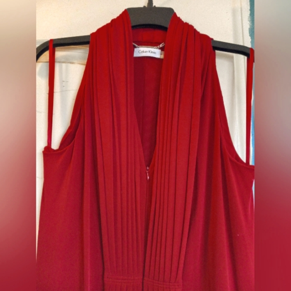 Calvin Klein, Red Dress Zip Pleated Detailed Front. Size 12 brand new